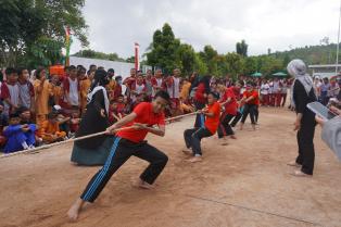 Kemeriahan HUT RI Ke-77 di SMPN 53 Batam